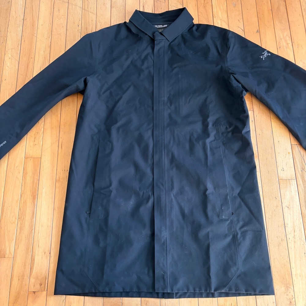 ArcTeryx Navy Keppel Trench Coat size XL